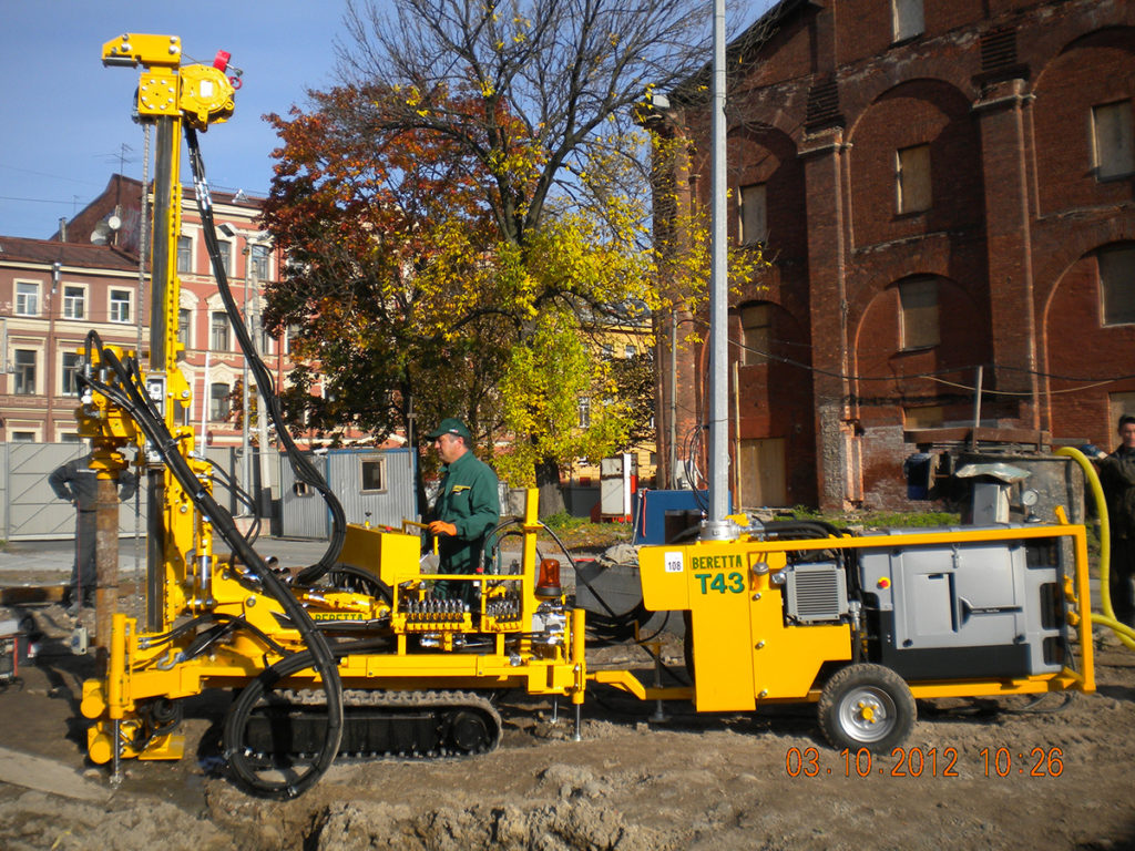 T43 Tracked Drilling Machine